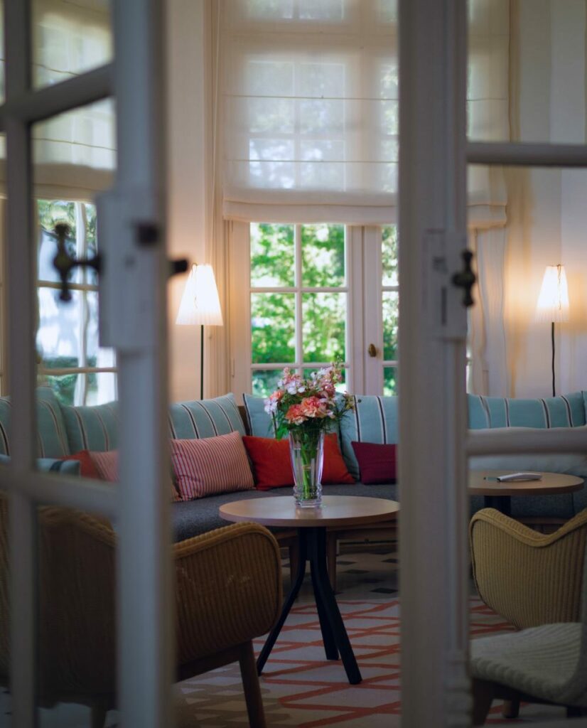 Bibliothèque - Hôtel Villa Arthus-Bertrand à Noirmoutier